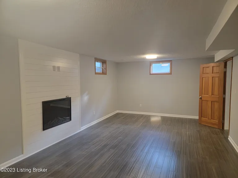 10315 Amberwell Park Rd — Photo 30