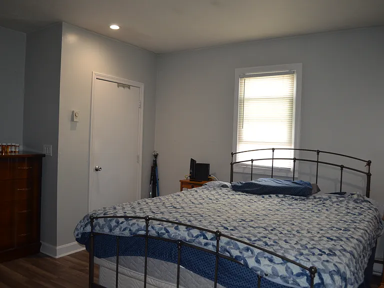 14 Hartford Ave E — Photo 14