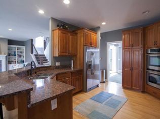 6229 Bolland Ct, Inver Grove Heights, MN 55076