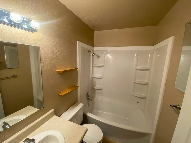 1140 Walnut Ave #28 — Photo 8