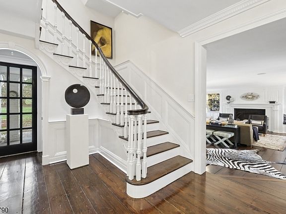 3rd image of 29 Gordon Rd