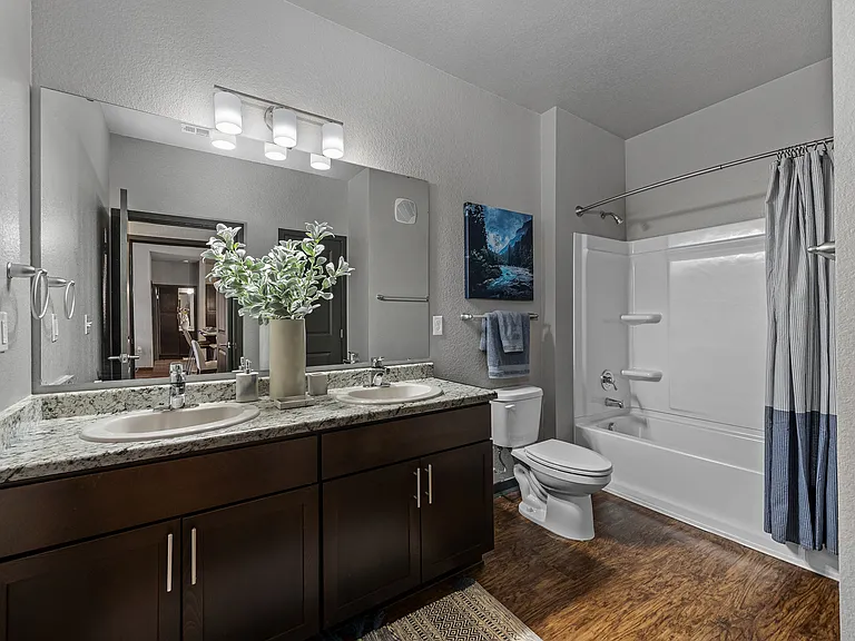 Ridge at Castle Rock Apartments — Photo 12
