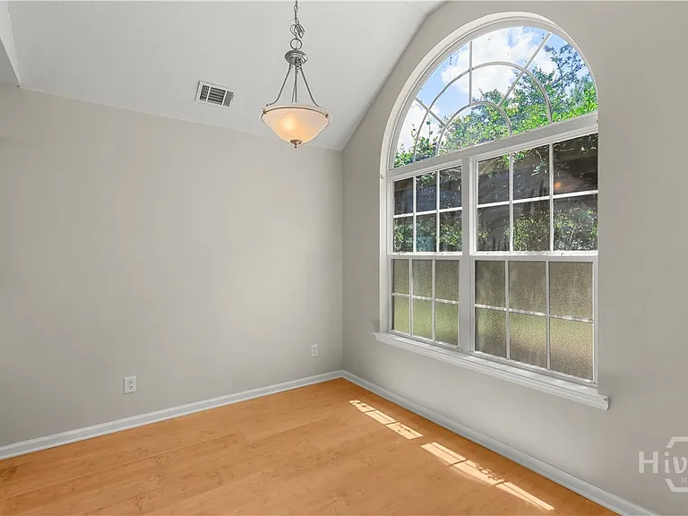 139 Pampas Dr — Photo 10