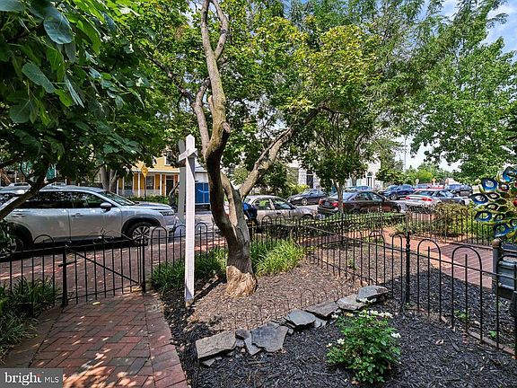 5th image of 514 13th St SE