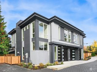8211 NE 124th St #C, Kirkland, WA 98034