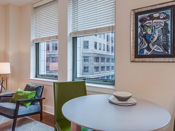 5th image of 314 N Broadway Ave #704