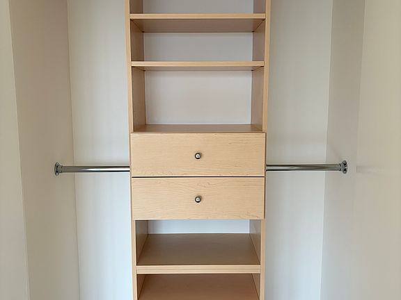 4th image of 420 E 79th St APT 17C