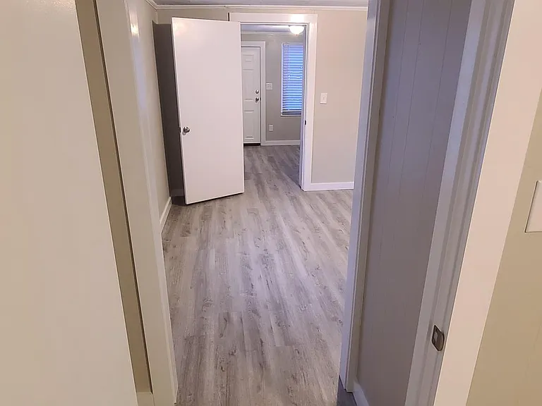 315 S J St #B — Photo 6