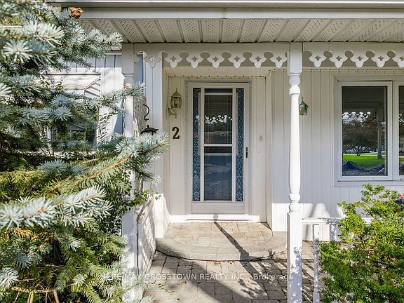 4th image of 2 Tamarack Ct