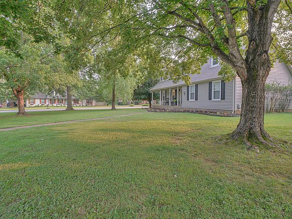 5th image of 2402 Windemere Dr