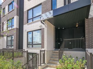 20 Ed Clark Gdns #20, Toronto, ON M6N 0B5