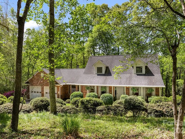 133 Bennett Rd, Candler, NC 28715