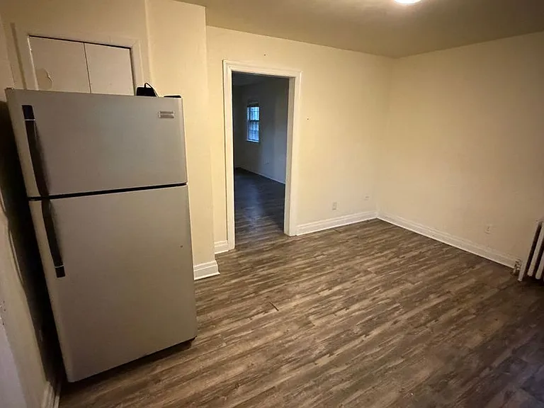 81 E Park Pl — Photo 7