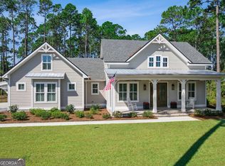206 Clubhouse Cir, Saint Marys, GA 31558