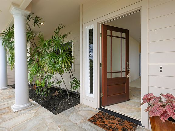 3rd image of 76-6404 Pualani St #4