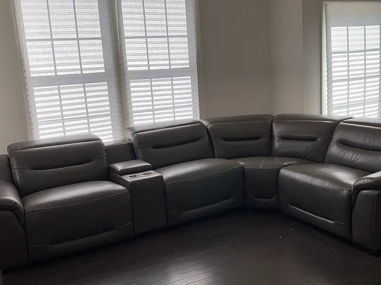 47 Thomas Dr — Photo 13