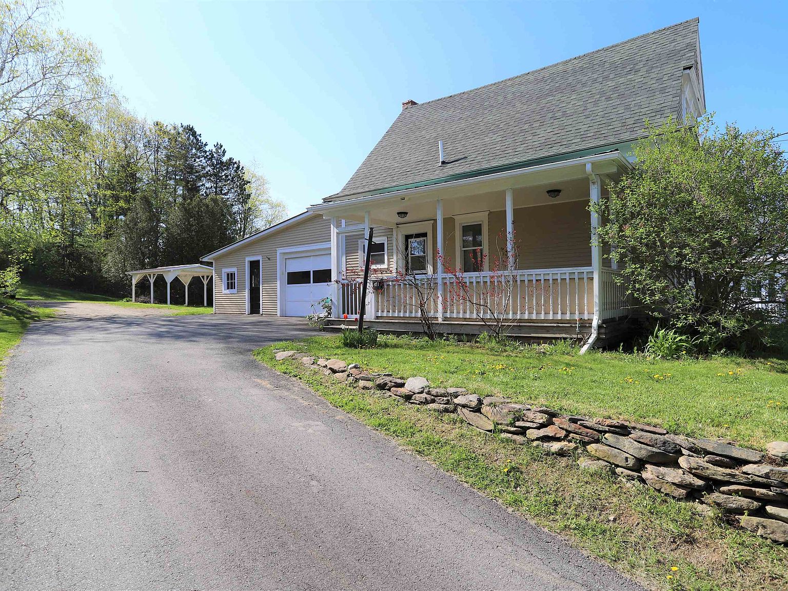 411 Pleasant Street, Newport, VT 05855 Zillow