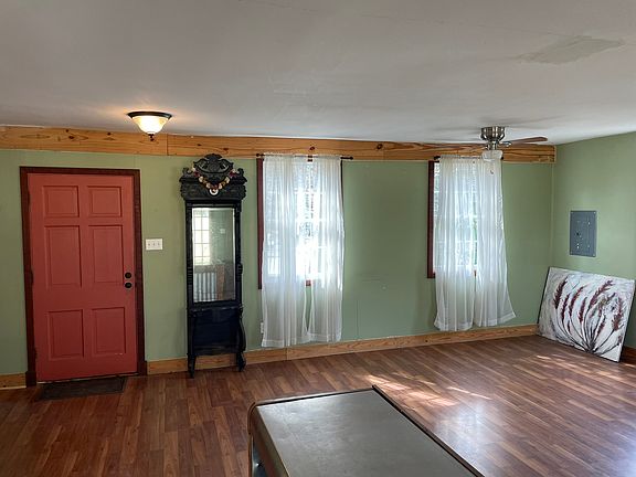 4th image of 3555 Roger Williams St #A