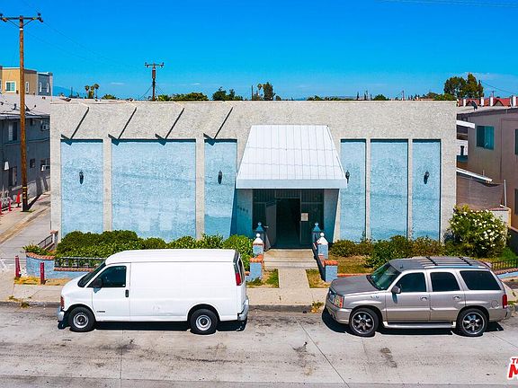 3rd image of 2668 Santa Anita Ave