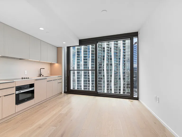 333 Ward Ave #2708 — Photo 3