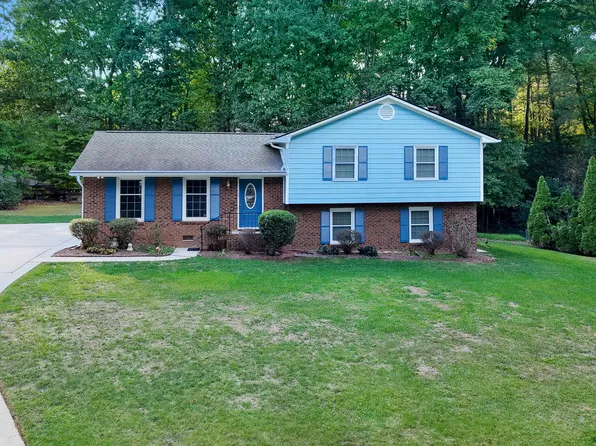 1202 Keith Dr, Cary, NC 27511