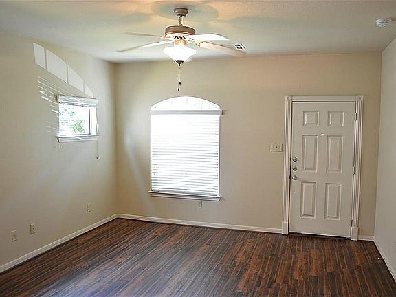 2nd image of 315 Woodland Hills Dr