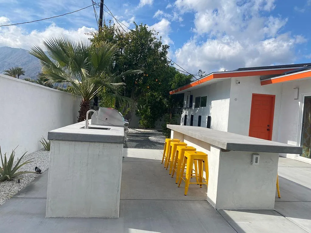3 bed, 1927 sqft, $8,995 — Photo 4