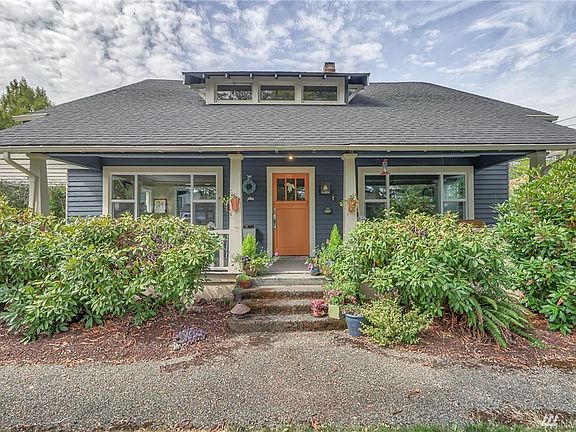 4th image of 2908 Grandview Dr W