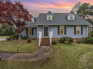 7041 Orchard Path Dr, Clemmons, NC 27012