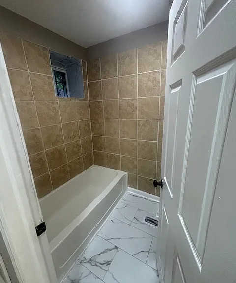 603 N Front St #A — Photo 11