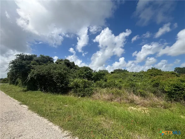 Harbor Rd, Seadrift, TX 77983