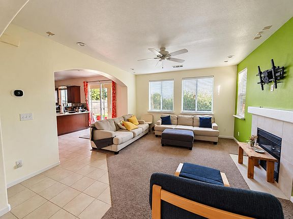 3rd image of 4325 Strathmore Pl