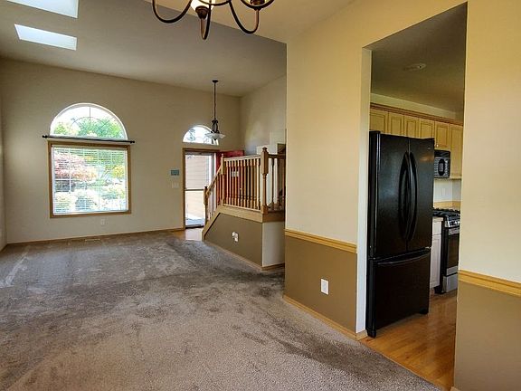 5th image of 7714 74th Drive NE