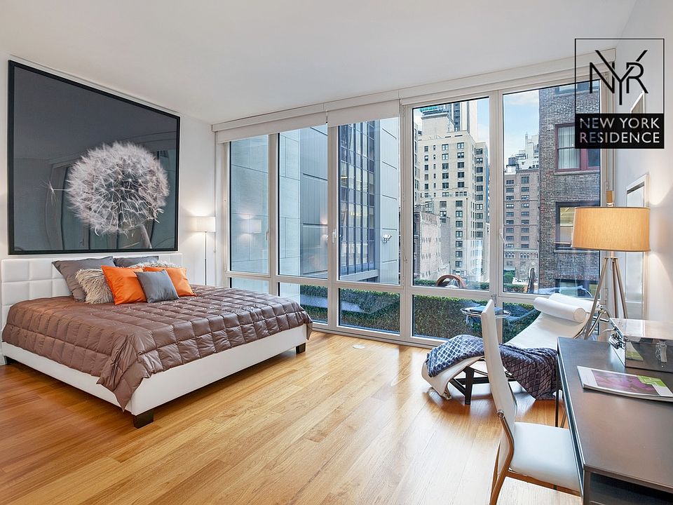 1st image of 33 W 56th St APT 6A