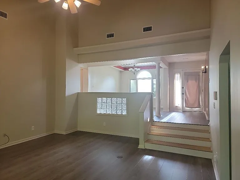 928 Running Brook Dr — Photo 3