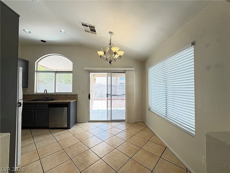 1717 Council Bluff Ln — Photo 8