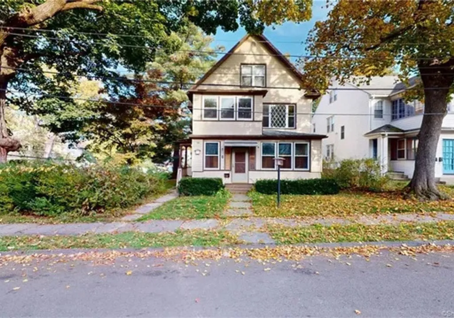 3bd Duplex in Hartford west end — Photo 1