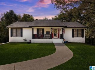 904 Gardenview Cir, Gardendale, AL 35071