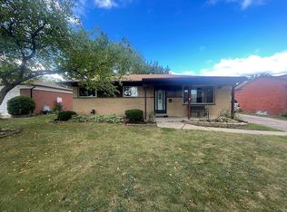 26373 Curie Ave E, Warren, MI 48091