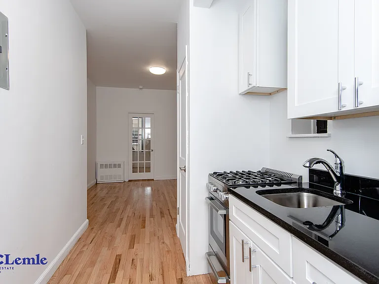 218 E 81st St #5RW — Photo 3