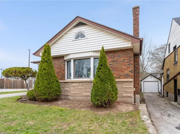 367 Norfolk St N, Norfolk County, ON N3Y 3P4