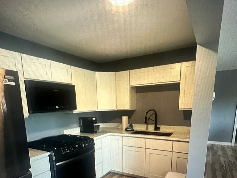 309 Riverside Dr — Photo 18