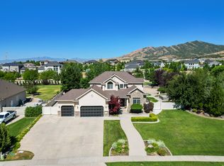 11597 N Sunset Hills Dr, Highland, UT 84003