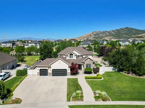 11597 N Sunset Hills Dr, Highland, UT 84003