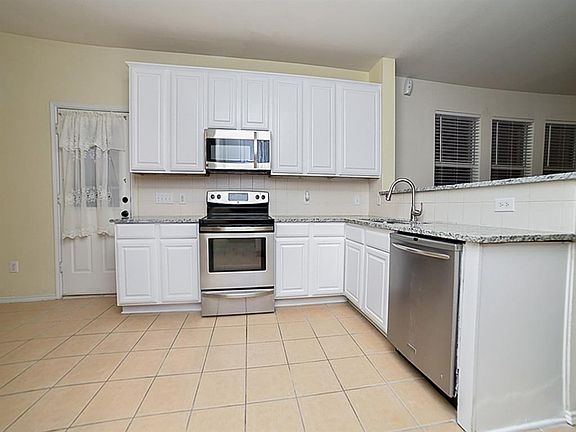 5th image of 4637 Indian Rock Dr