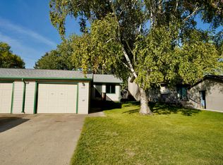 1507 8th Ave NE, Jamestown, ND 58401