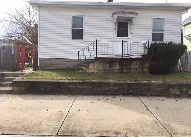 2nd image of 716 Union Ave