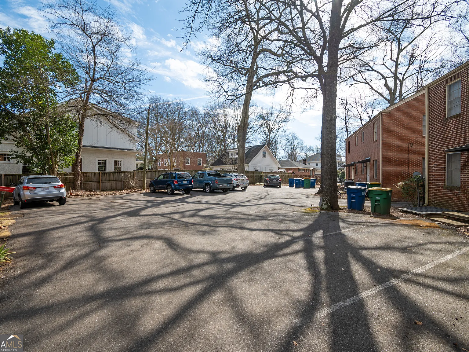 2 bed, 1.0 bath, 988 sqft, $1,750 — Photo 3