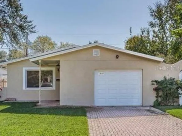 1818 Michigan Ave NE, Saint Petersburg, FL 33703