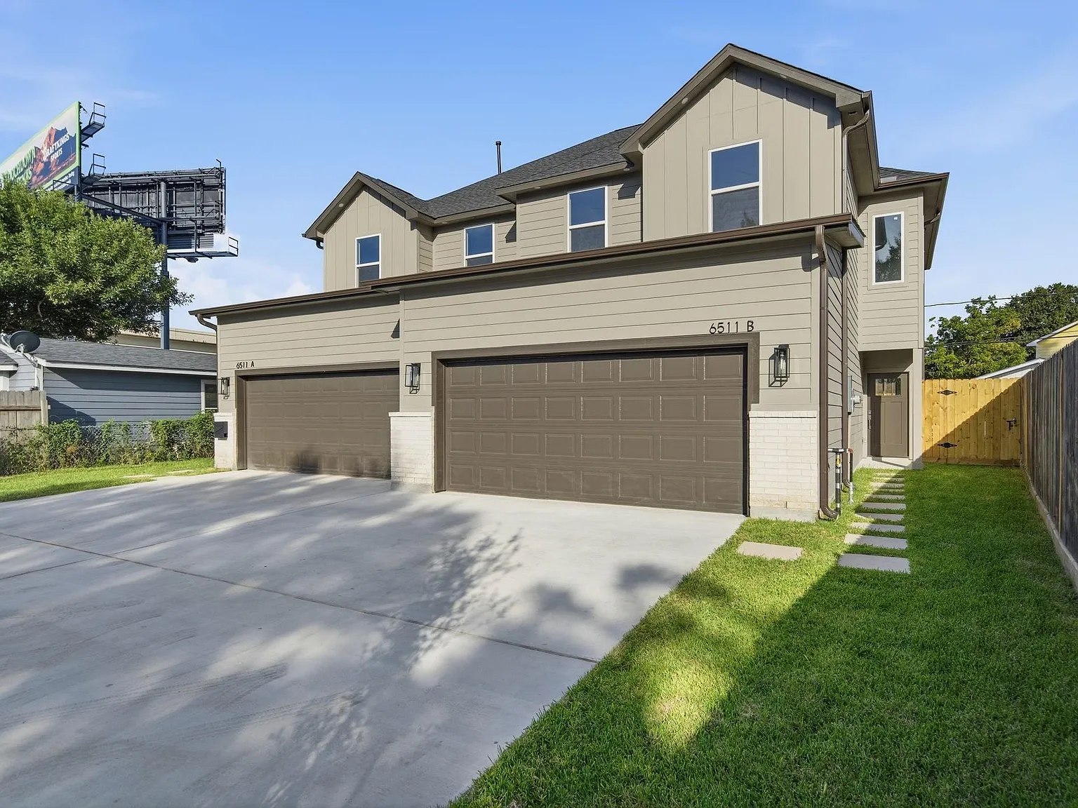 3 bed, 2.5 bath, 3839 sqft, $2,100 — Photo 2